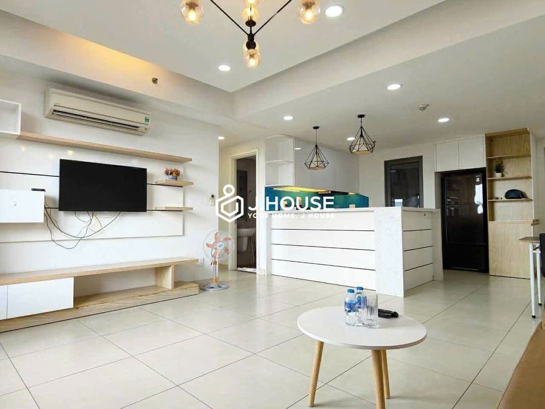 Airy 3BR Masteri Thao Dien Apartment for Rent Pool View (2)